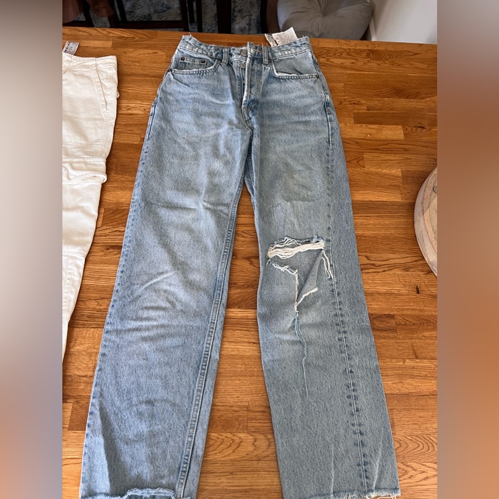 Zara jeans size 0. Gently worn.